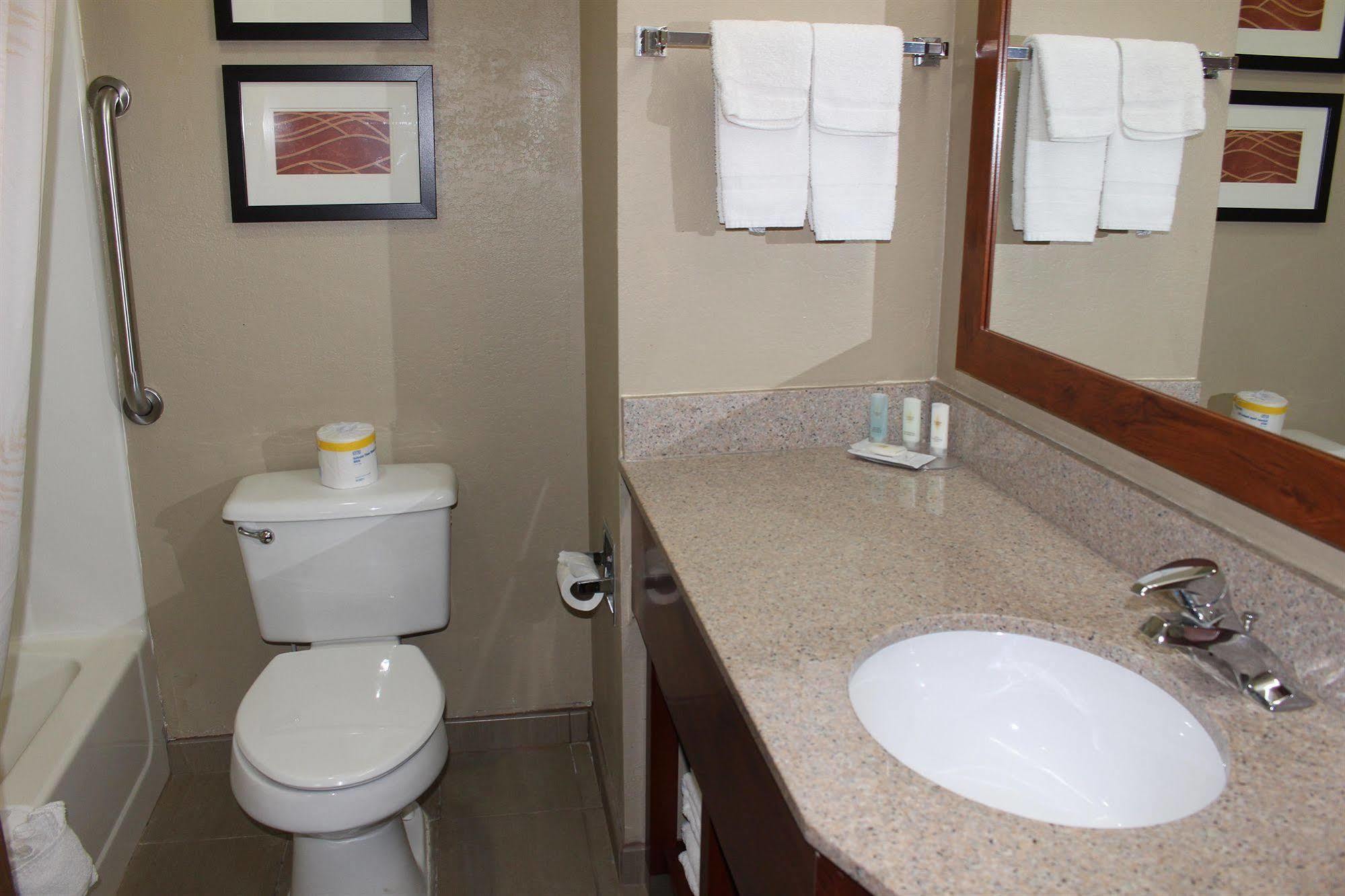 Comfort Inn Grain Valley Extérieur photo